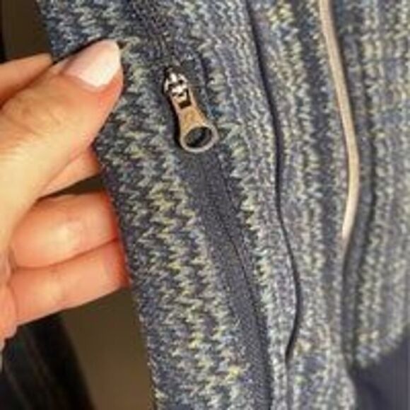EUC Lululemon Nice Asana Jacket Ziqgy Wee August Inkwell / Inkwell Navy $118 2 - Picture 6 of 12
